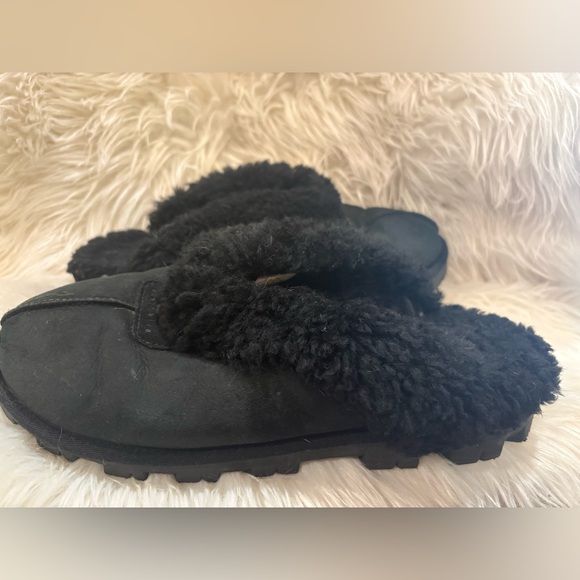 Black Ugg Slippers - Picture 3 of 5